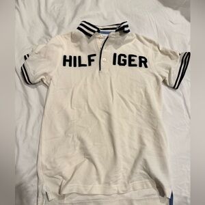 Hilfiger white polo boys size 8-10 - medium